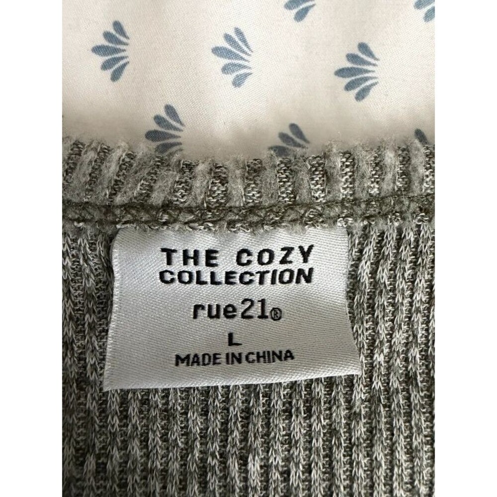 Light Grey Cozy Collection - Picture 2 of 4